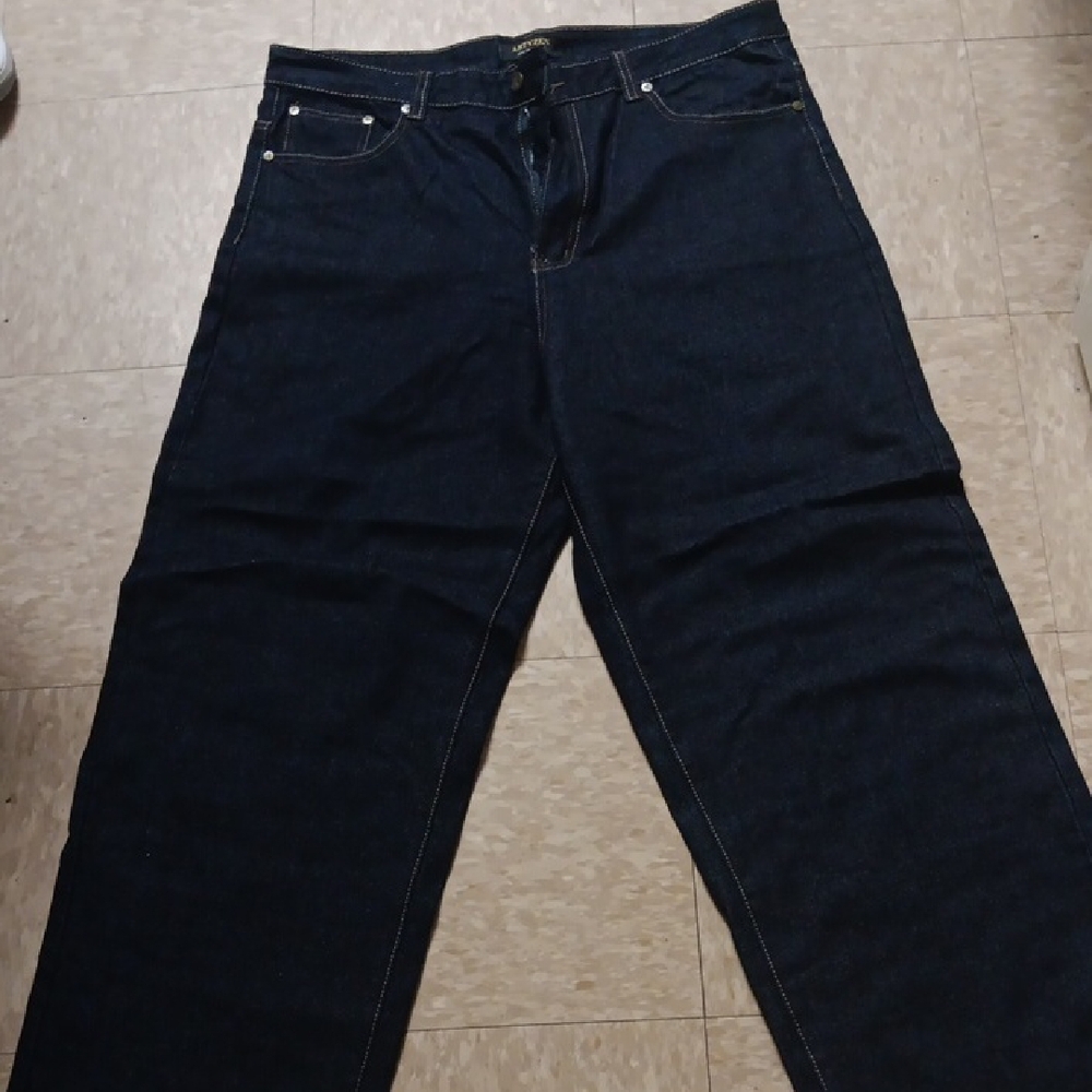 Classic Relaxed Fit Men's Jeans in Deep Blue
